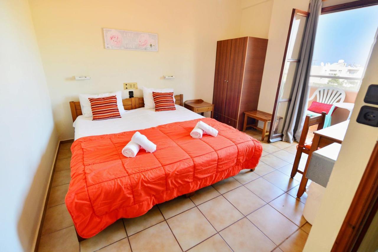 Vergas Hotel Malia Luaran gambar